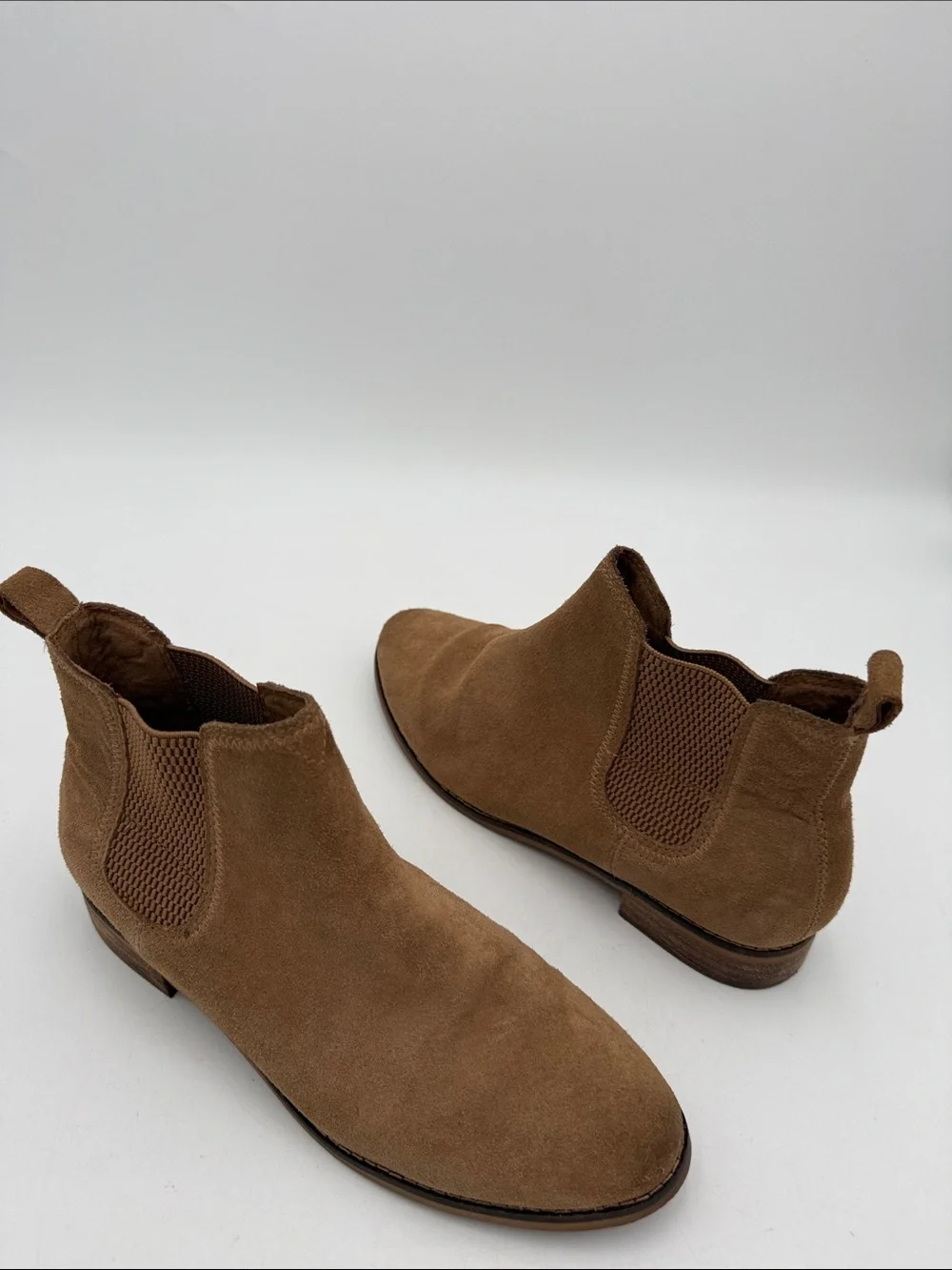 Toms Suede Chukka Boots women 8 Tan Brown pull on casual office retro comfort